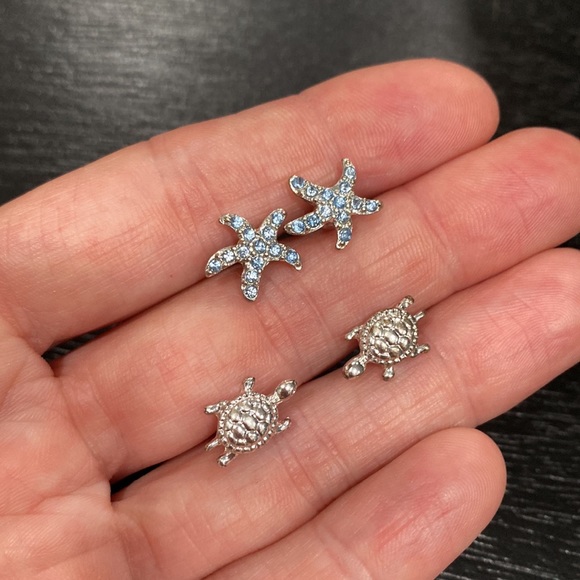 ✨SALE✨NWOT Bundle of Silver Plated Starfish, Turtle, Dolphin, AND Fish - Picture 10 of 11